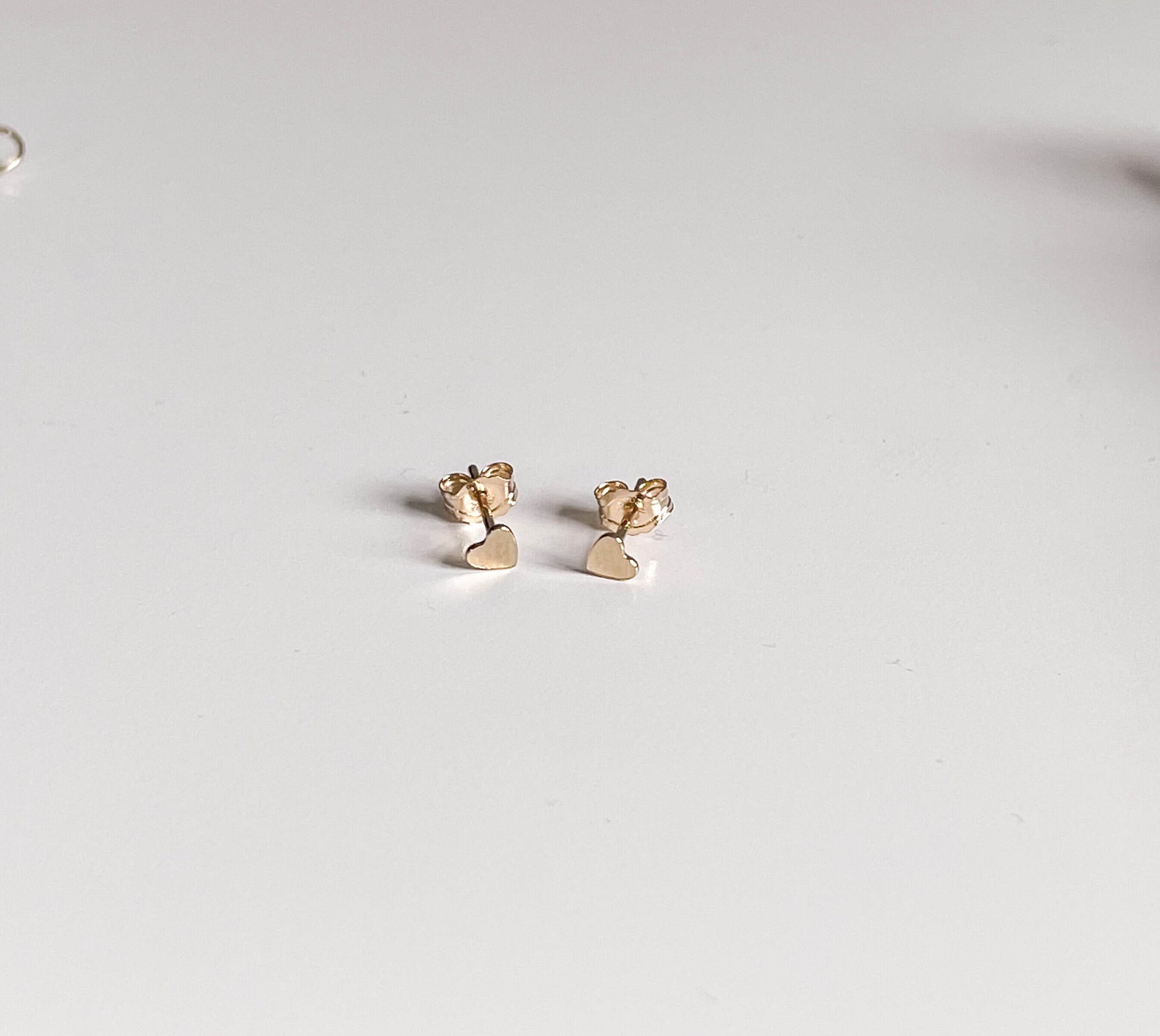 14kgf 14k gold fill heart earrings | elle + sons jewelry